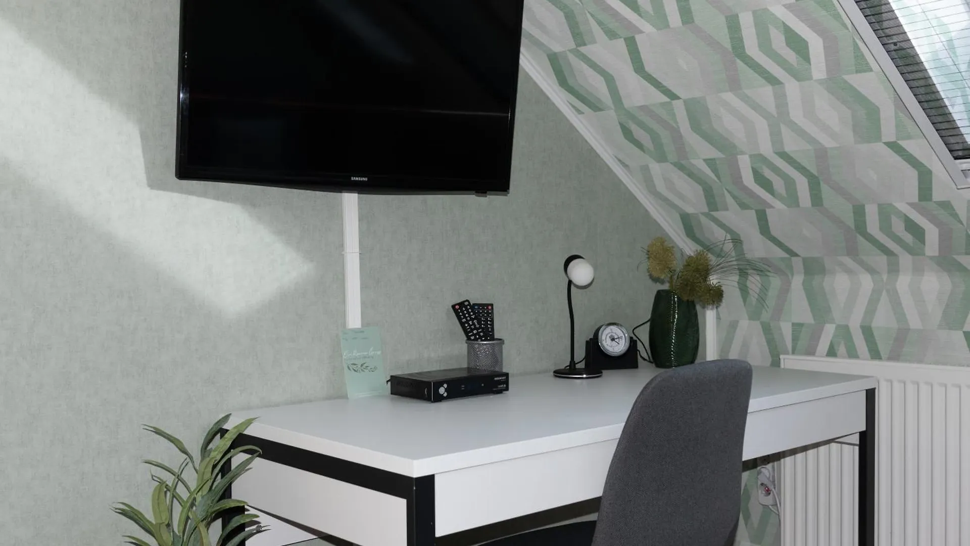 Moderne, Gemuetliche Dg-Wohnung In Ruhiger Lage Neunburg vorm Wald 0*,  Germany